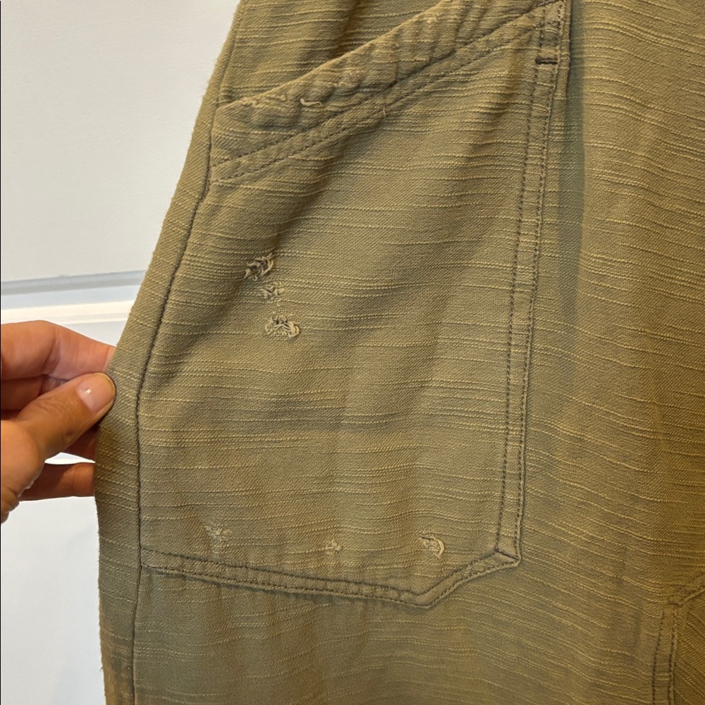 Free People Olive Green Cropped Cargo Pants - Picture 4 of 7